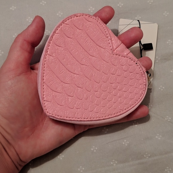 *Last Chance* Jules Kae Keychain - Pink Heart - Picture 4 of 7